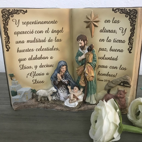 Avon Other - Holy Family in Bible Decor Figurine
